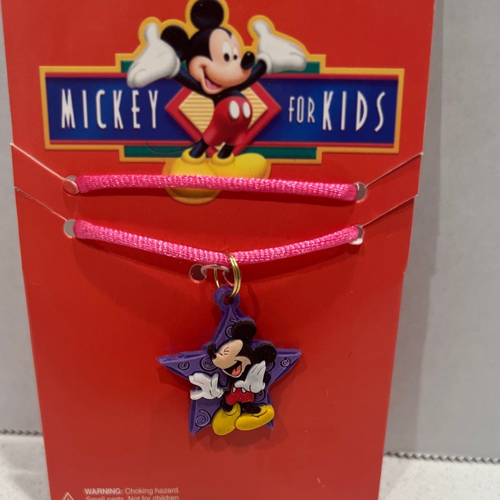 Vintage Disney Rubber Mickey Mouse Breakaway Children's Necklace Age 3 & Up- NIP